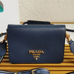 프라다 크로스백 1BD102