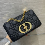 크리스찬디올 크로스백  20cm  210301