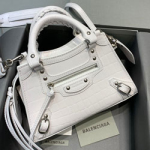 발렌시아가 모터백 22cm B210311