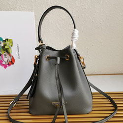 프라다 신상 가죽 버킷백 1BE032