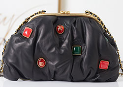 샤넬 클러치백 AS2137