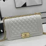 샤넬 캐비어 보이백 25cm C-220304