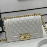 샤넬 캐비어 보이백 20cm C-220304