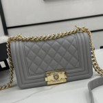 샤넬 캐비어 보이백 20cm C-220304