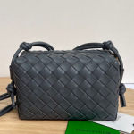 보테가 베네타 핸드백 17cm 680254