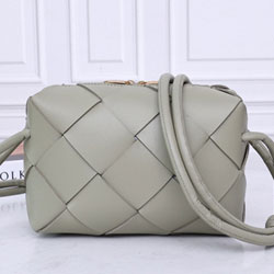 보테가베네타 크로스백 709417