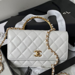 샤넬 핸드백 19cm AP3504