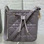 크리스찬디올 숄더백 M250817