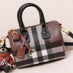 버버리 크로스백  253571