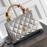 샤넬 플랩 백 19m AS1919