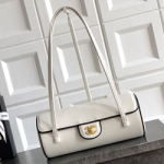 샤넬 핸드백 30cm AS0333